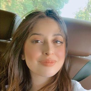 Meet your Posher, Edith